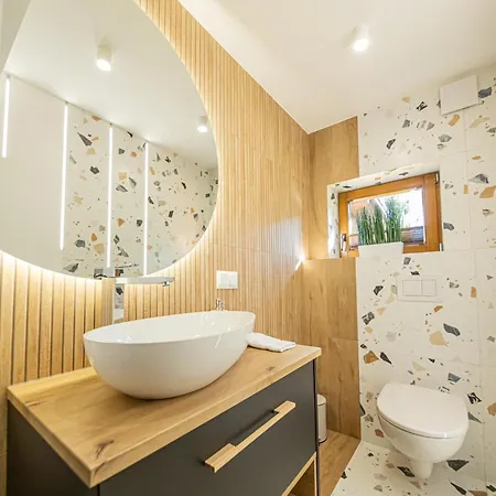 Swidrowa Jacuzzi & Sauna