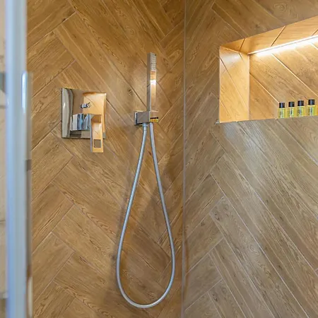 Swidrowa Jacuzzi & Sauna Chalet