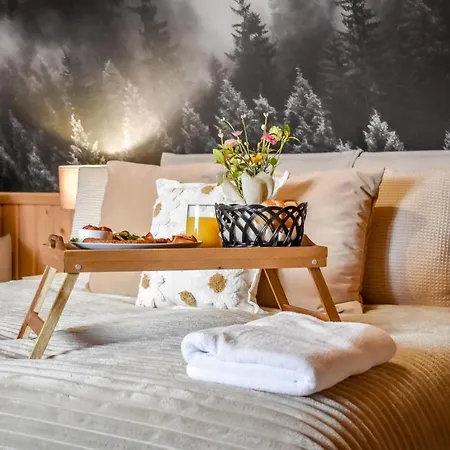 Swidrowa Jacuzzi & Sauna Chalet *