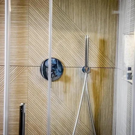 Swidrowa Jacuzzi & Sauna Chalet *