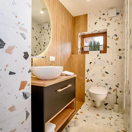 Swidrowa Jacuzzi & Sauna